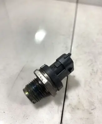 Fuel pressure sensor