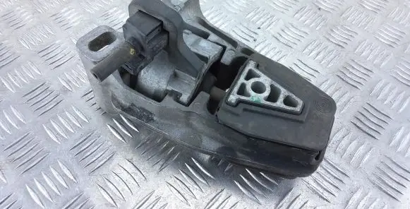 Peugeot 607 Engine mount bracket 326C68