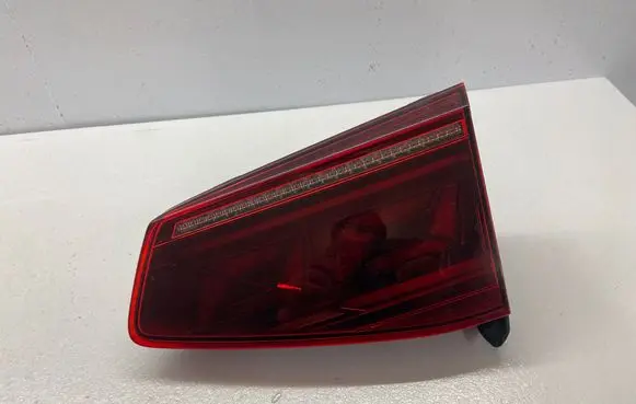 Volkswagen PASSAT B8 Tailgate rear/tail lights 3G9945308N 81880241