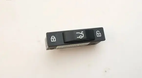BMW 5 F10 F11 Tailgate opening switch 9253780