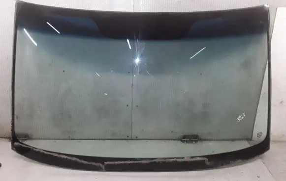 Volkswagen Crafter Front windscreen/windshield window 