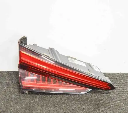 Audi A5 Tailgate rear/tail lights 8W6945094D