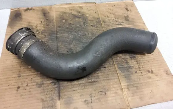 Intercooler hose/pipe