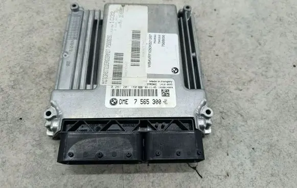 BMW 3 E90 E91 Engine control unit/module ECU 