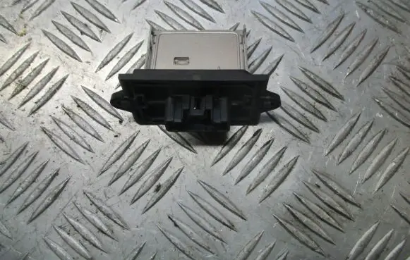 Nissan Micra Heater blower fan relay 