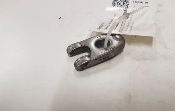 Renault Megane III Fuel Injector clamp holder 1407