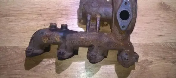 Ford Focus Exhaust manifold m2ar065 m2ar0.65