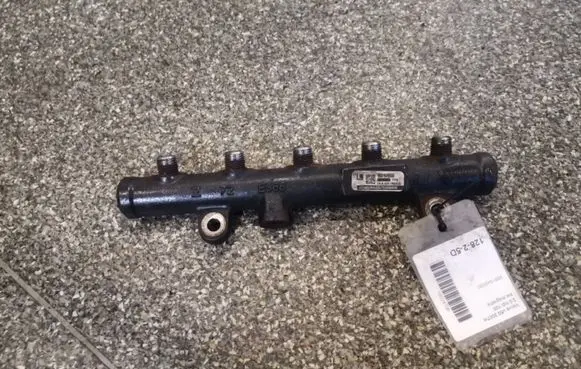 Volvo V50 Fuel main line pipe 9681649580