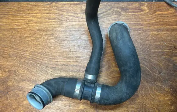 Mercedes-Benz Sprinter W906 Engine coolant pipe/hose A9065011482
