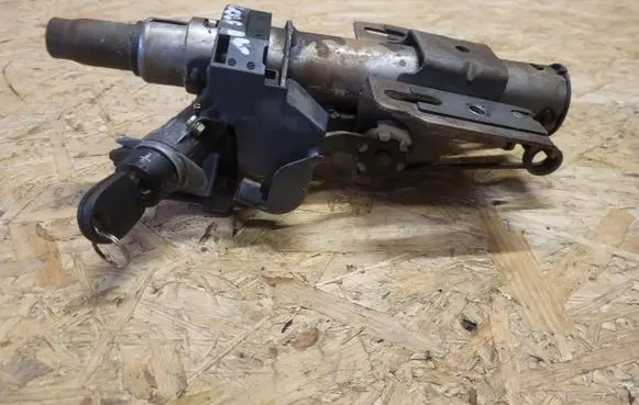 Ford Focus Steering wheel axle set 7G913F880