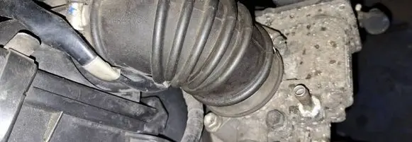 Suzuki Swift I Air intake hose/pipe
