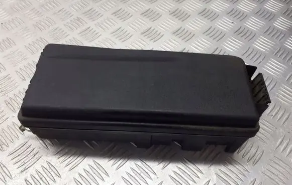 Opel Signum Fuse box set 13144708