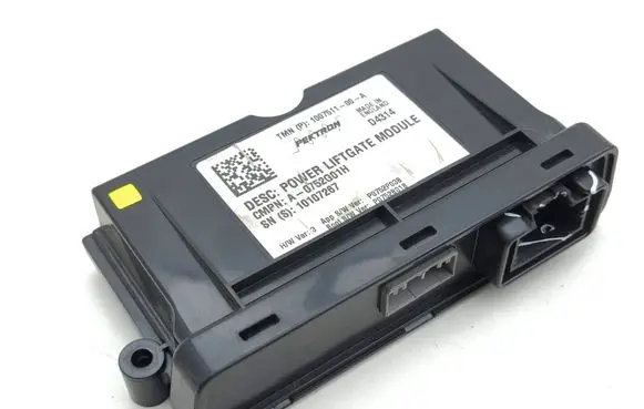 Tesla Model S Tailgate/trunk control unit/module 100751100A 10107267 A0752G01H