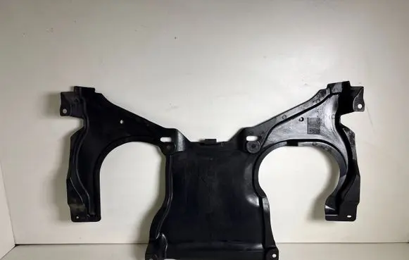 Mercedes-Benz C W204 Engine splash shield/under tray A2045243330