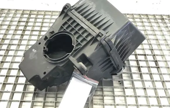 Air filter box