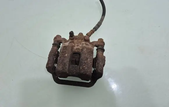 Nissan Murano Z50 Rear brake caliper 