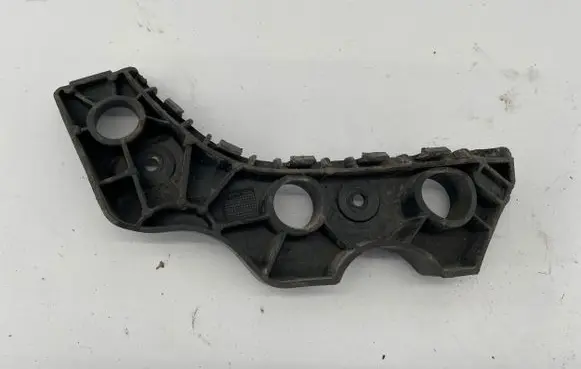 Volkswagen PASSAT CC Front bumper mounting bracket 3C8807183A