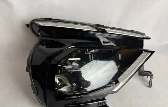 Citroen C4 III e-C4 Headlight/headlamp 9830649280