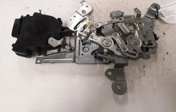 Mazda 5 Sliding door lock 