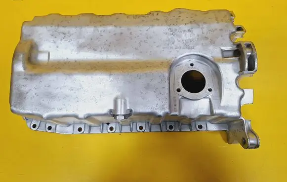 Volkswagen Golf V Oil sump 06A103603R