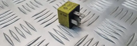 Renault Scenic I Other relay 7700844253