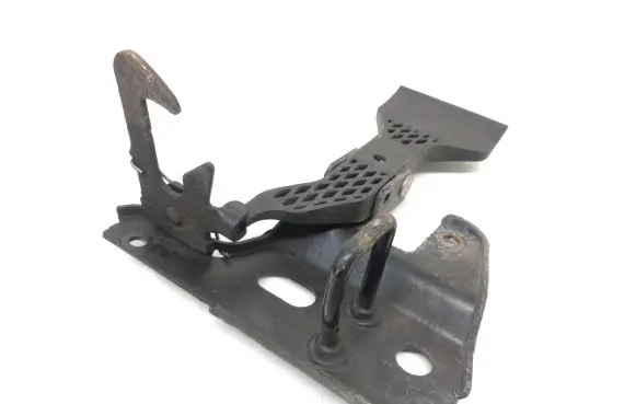 Audi A4 S4 B7 8E 8H Engine bonnet/hood lock/latch loop/hook 8E0823480E