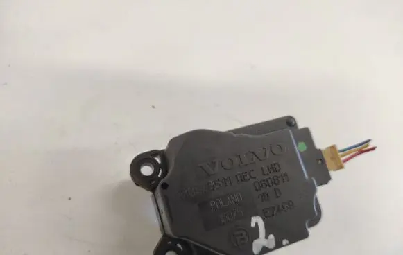 Volvo XC70 Air flap motor/actuator 30676511 060611