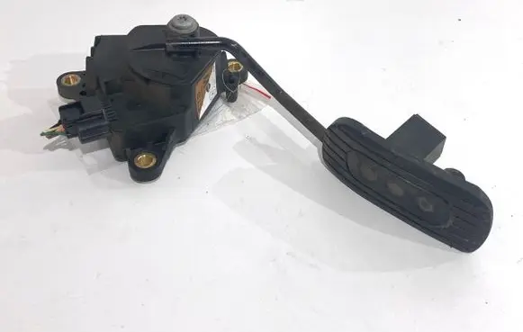 Nissan Note (E11) Accelerator throttle pedal 