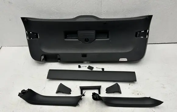 Volkswagen Touareg III Tailgate trim 760867601