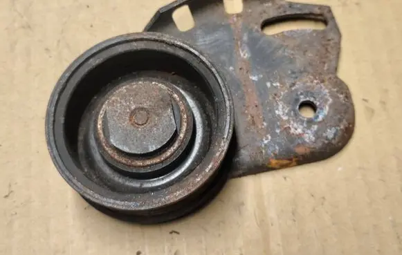 Chrysler 300M Generator/alternator belt tensioner
