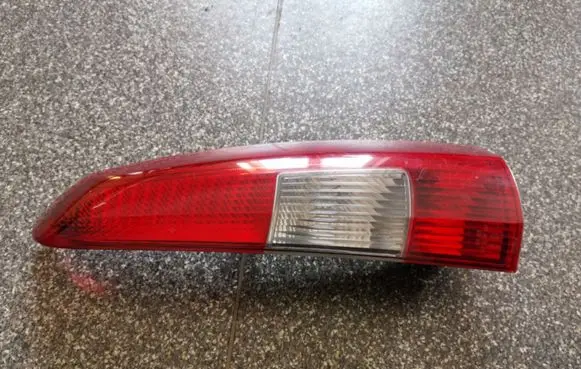 Volvo V70 Rear/tail lights 9154494