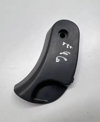 BMW 3 E46 Engine bonnet (hood) release handle 8223163
