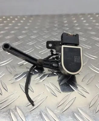 BMW 5 F10 F11 Rear air suspension level height sensor 6784075 300611 25916010