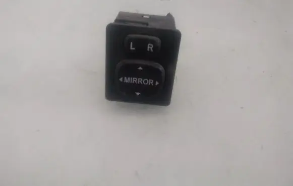 Toyota Avensis Verso Wing mirror switch