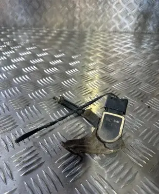 BMW 3 E90 E91 Front height sensor lever 6853752