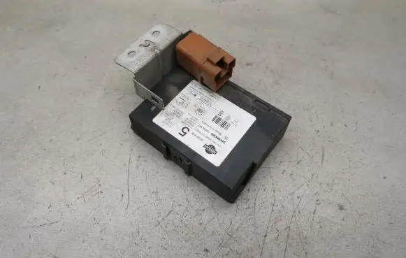 Nissan Primera Comfort/convenience module 285969F905 5WK4601
