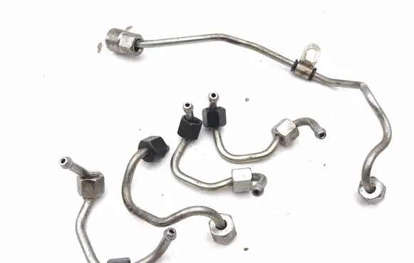 Volvo V60 Fuel injector supply line/pipe