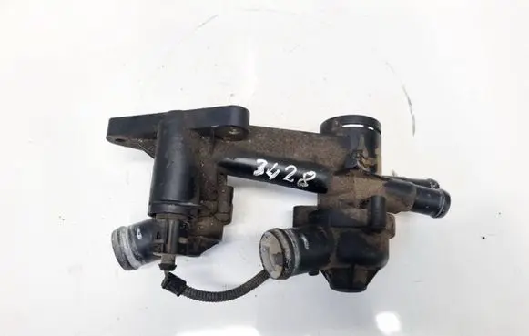 Volkswagen Golf V Engine coolant pipe/hose 03C121026H
