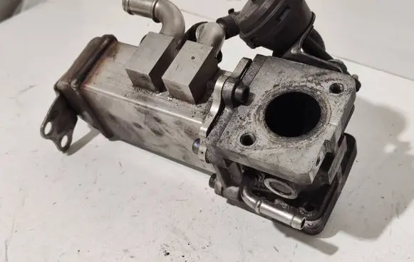 Volkswagen Touareg I EGR valve cooler 109831 059131511 059131508G