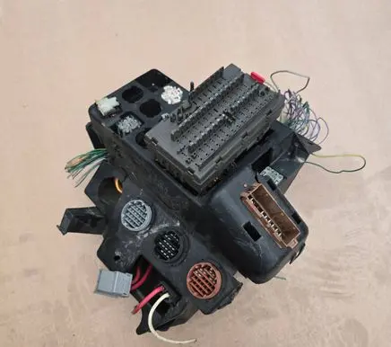 Citroen Berlingo Fuse module 9568205480
