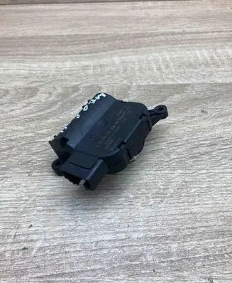 Skoda Superb B6 (3T) Air flap motor/actuator 0132801345 983389HD