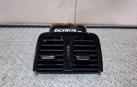 Skoda Octavia Mk3 (5E) Rear air vent grill 5E0819203A