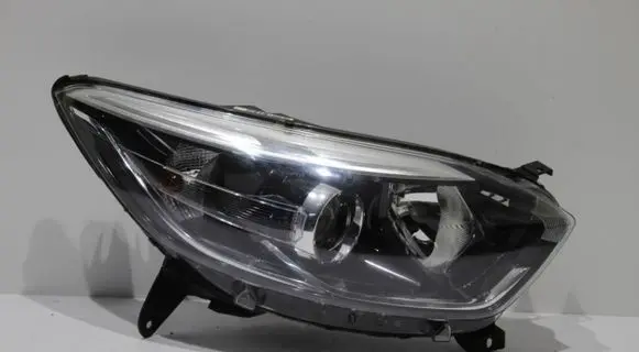 Renault Captur Headlight/headlamp 260102734R 030128121200 343402A01