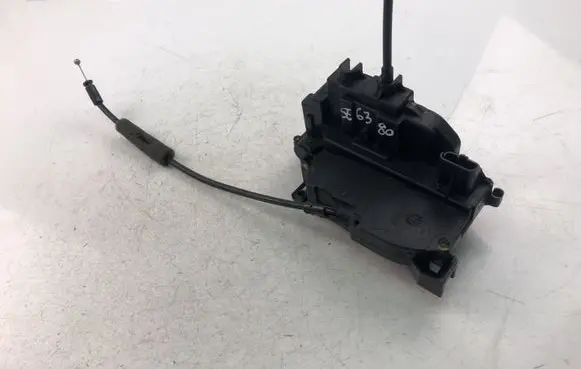 Renault Clio III Rear door lock 300125F