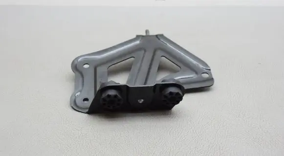 BMW X3 G01 A/C compressor mount bracket 9367097