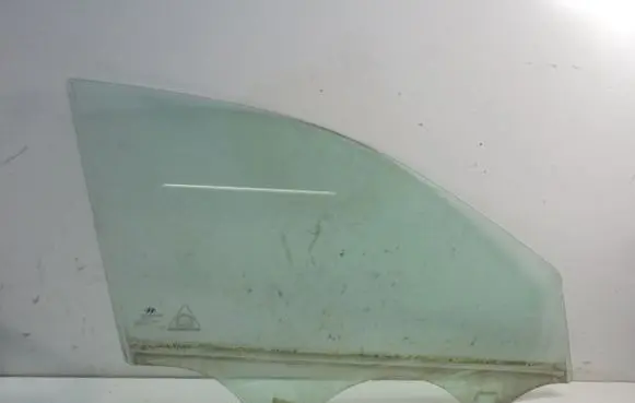 Hyundai i30 Front door window glass four-door 