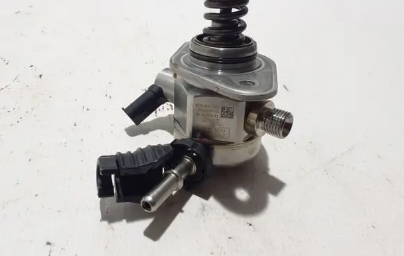 KIA Niro Fuel injection high pressure pump 3532008HA0