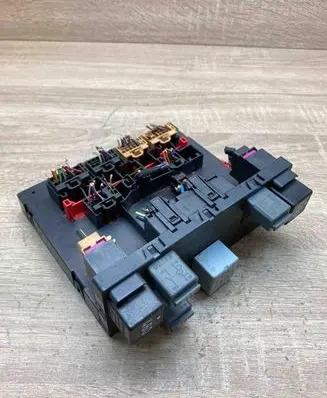 Volkswagen Golf V Comfort/convenience module 3C8937049D