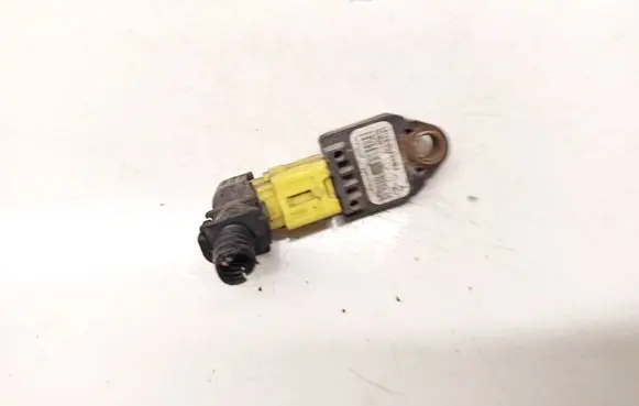 Mitsubishi Outlander Airbag deployment crash/impact sensor 8651A002