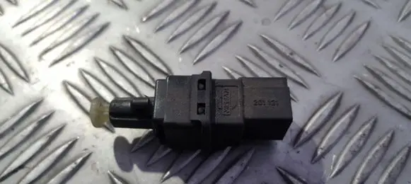 Nissan Primera Brake pedal sensor switch 201121